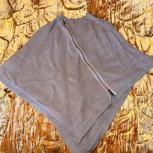 Lululemon On the Go Asymmetrical zip poncho one size OS merino wool grey color
